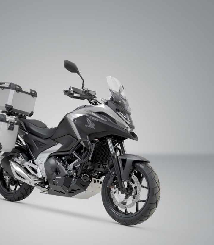 Pack Maletas Laterales + Baúl 38 L TRAX ADV en Plateado + Soportes Honda NC750XA/XD (20-24) SW-MOTECH ADV.01.841.75000/S