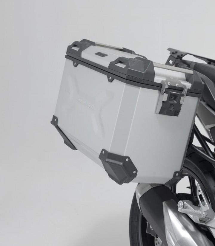 Pack Maletas Laterales + Baúl 38 L TRAX ADV en Plateado + Soportes Honda NC750XA/XD (20-24) SW-MOTECH ADV.01.841.75000/S