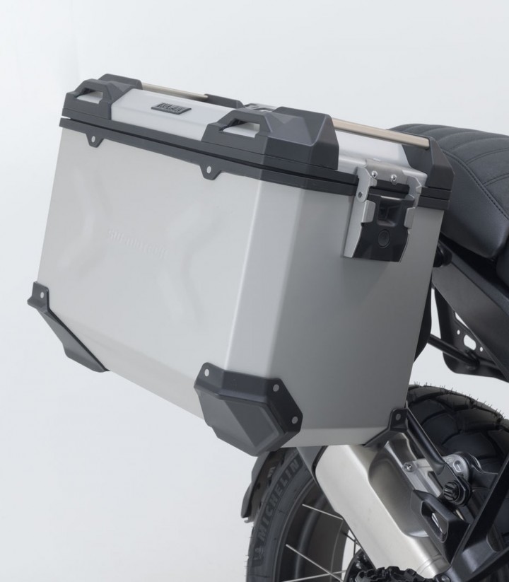 Pack Maletas Laterales + Baúl 38 L TRAX ADV en Plateado + Soportes BMW R 1300 GS (23-24), R 1300 GS Option 719 Biscaya (25) SW-M