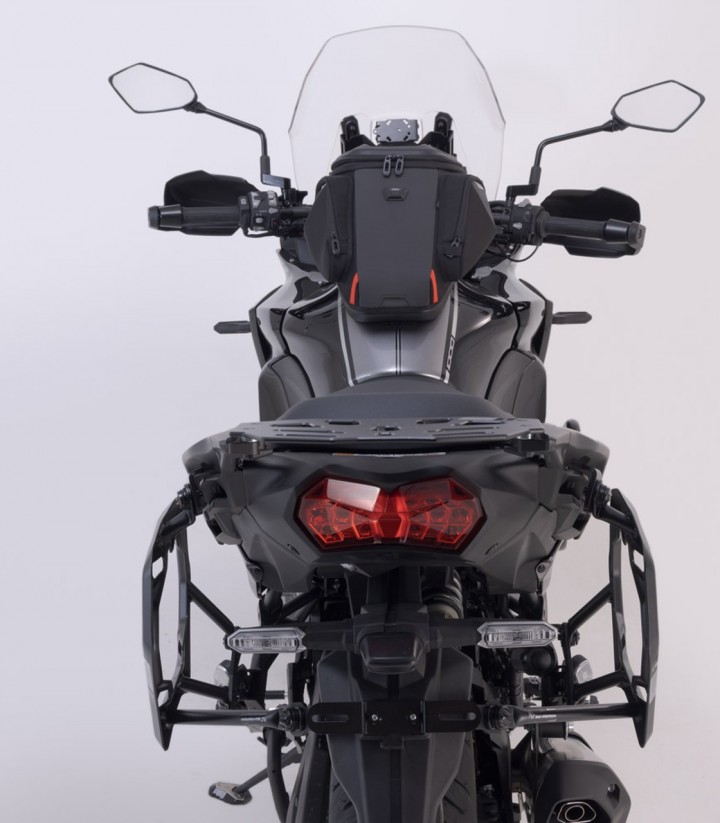 SW-MOTECH DUSC Side Cases + 41 L DUSC L Top Case Set with Carriers Kawasaki Versys 1000 (18), Versys 1100 (24) ADV.08.922.65000/