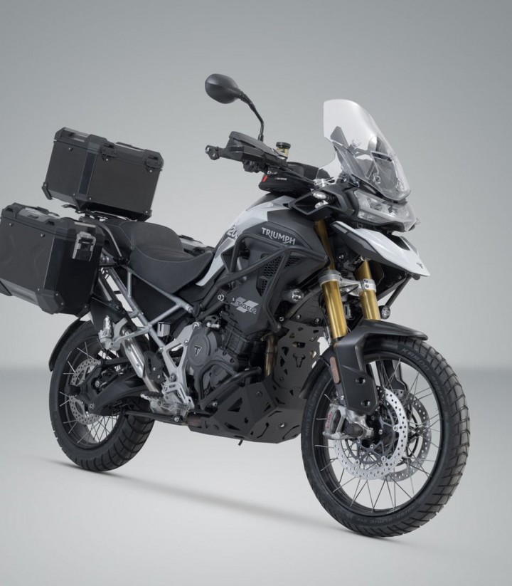 Pack Maletas Laterales + Baúl 38 L TRAX ADV en Negro + Soportes Triumph Tiger 1200 GT/Rally Pro (22) SW-MOTECH ADV.11.905.75002/
