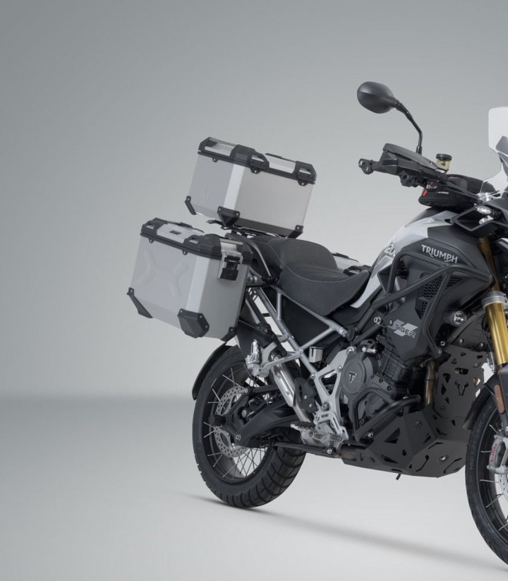 Pack Maletas Laterales + Baúl 38 L TRAX ADV en Plateado + Soportes Triumph Tiger 1200 GT/Rally Pro (22) SW-MOTECH ADV.11.905.750