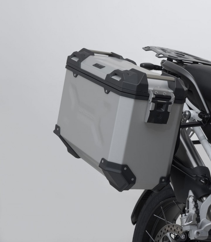 Pack Maletas Laterales + Baúl 38 L TRAX ADV en Plateado + Soportes Triumph Tiger 1200 GT/Rally Explorer (22) SW-MOTECH ADV.11.90