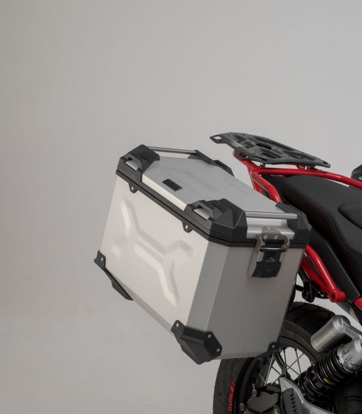 Pack Maletas Laterales + Baúl 38 L TRAX ADV en Negro + Soportes Moto Guzzi V85 TT (19-23) SW-MOTECH ADV.17.925.75000/B