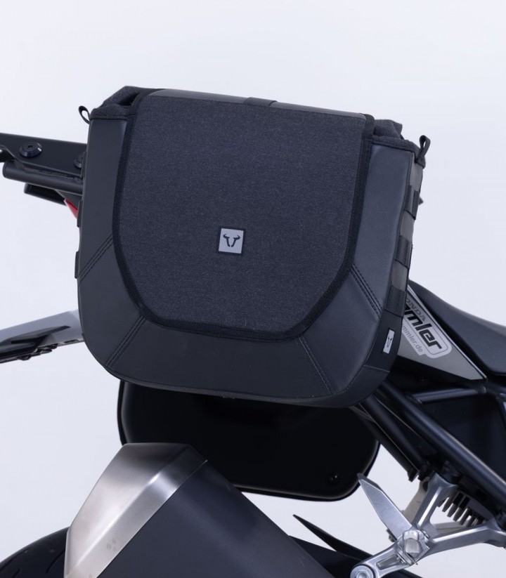 Bolsas Laterales SW-MOTECH Legend Gear + Soportes V-LOC 16/11 L Honda CB1000 Hornet (24) BC.HTA.01.211.22000