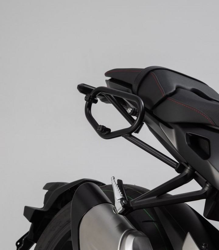 Seitenkoffer mit Träger URBAN ABS Schwarz 16,5/16,5 L Honda CB1000R (18-20) SW-MOTECH BC.HTA.01.903.30000/B