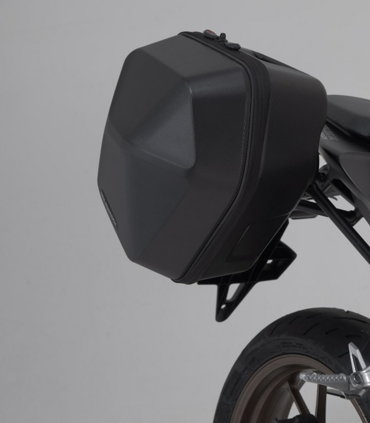 Maletas Laterales con Soporte URBAN ABS Negras 16,5/16,5 L Honda CB125R (CBF125NA) (17-24), CB300R (18) SW-MOTECH BC.HTA.01.906.