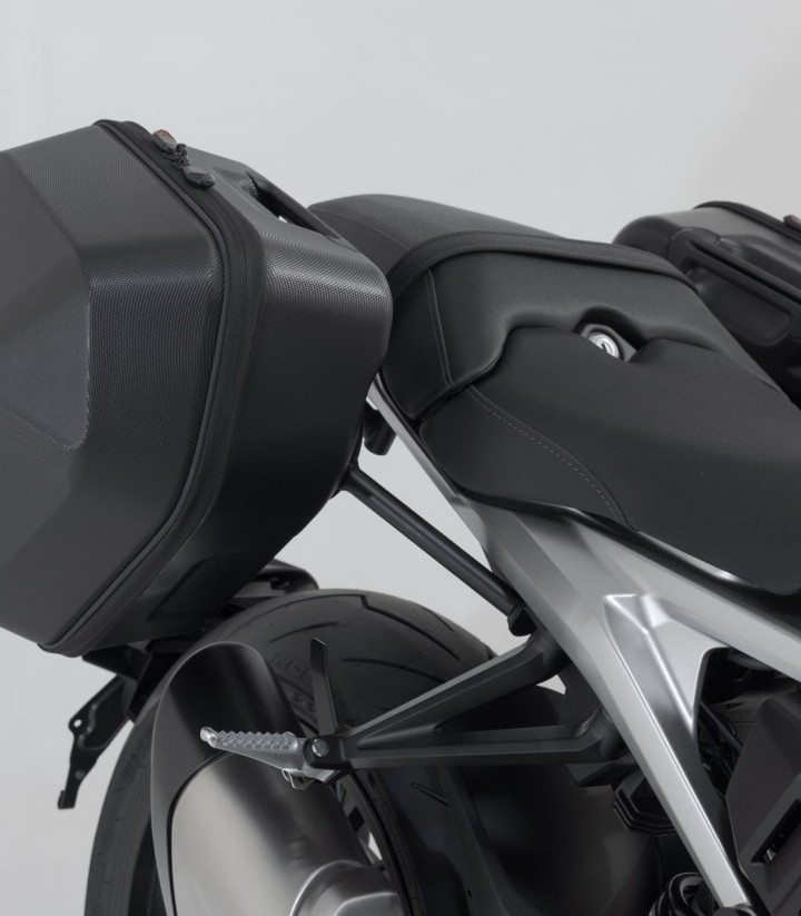 Maletas Laterales con Soporte URBAN ABS Negras 16,5/16,5 L Honda CB1000R (21) SW-MOTECH BC.HTA.01.979.30000/B