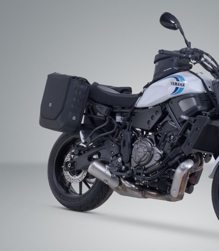 SW-MOTECH Legend Gear Side Bags + V-LOC Side Carriers 16/16 L Yamaha XSR 700 (15-21) BC.HTA.06.642.22000