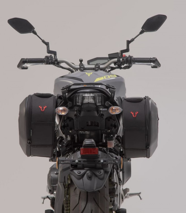 SW-MOTECH PRO BLAZE H 20 L Saddlebags Yamaha MT-09 (16-20) BC.HTA.06.740.36400