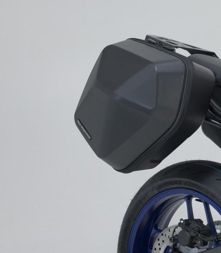 SW-MOTECH URBAN ABS 16,5/16,5 L Side Cases with Carrier for Yamaha MT-09 (20-23) Black BC.HTA.06.851.30000/B