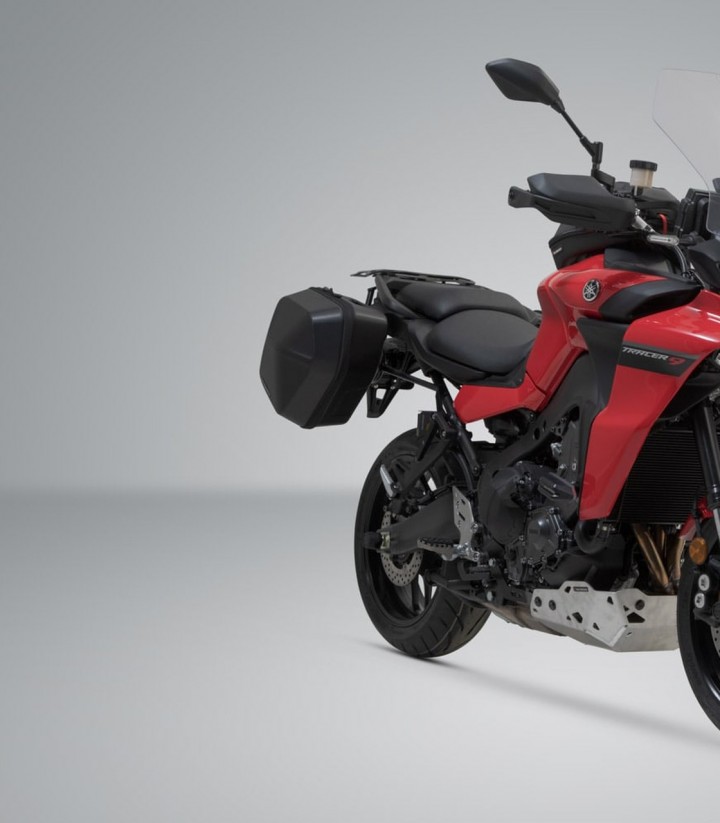 Maletas Laterales con Soporte URBAN ABS Negras 16,5/16,5 L Yamaha Tracer 9 (20-24) SW-MOTECH BC.HTA.06.921.30000/B