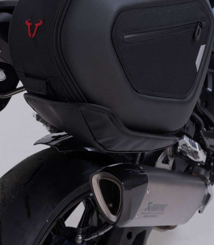SW-MOTECH PRO BLAZE H 20 L Saddlebags BMW M 1000 XR (23) BC.HTA.07.740.36300