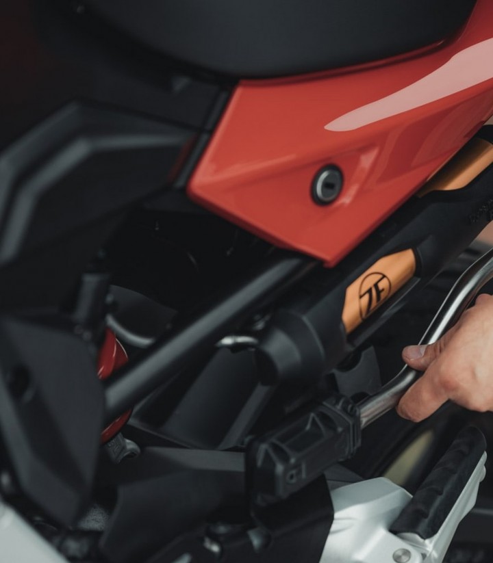 SW-MOTECH PRO BLAZE H 20 L Saddlebags Triumph Street Triple (675 ccm) (12-16) BC.HTA.11.740.30601
