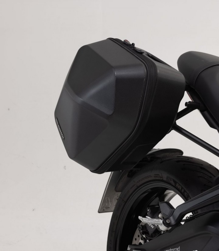 Maletas Laterales con Soporte URBAN ABS Negras 16,5/16,5 L Triumph Trident 660 (21-25) SW-MOTECH BC.HTA.11.842.30000/B