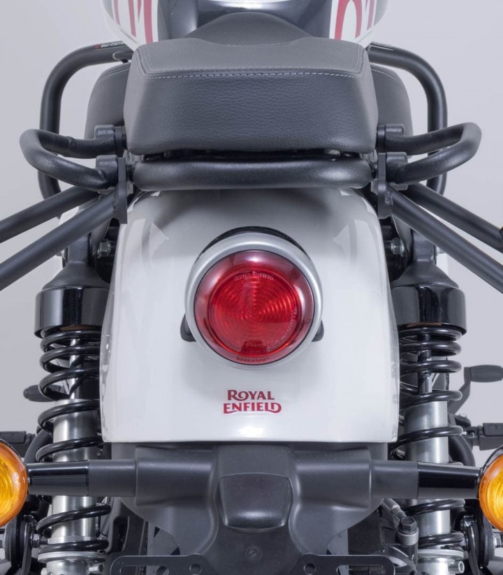 Bolsas Laterales SW-MOTECH Legend Gear + Soportes V-LOC 16/16 L Royal Enfield Classic 650 (24), Shotgun 650 (22) BC.HTA.41.043.2