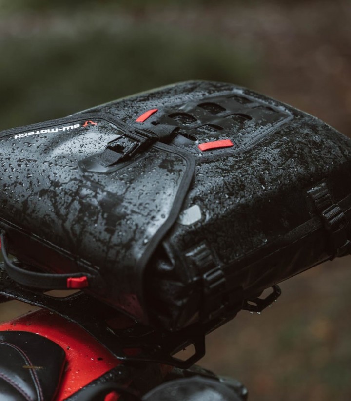 Bolsas Laterales SW-MOTECH SysBag WP M + Adaptador Honda CL500 (22, 24) BC.SYS.01.086.31000/B