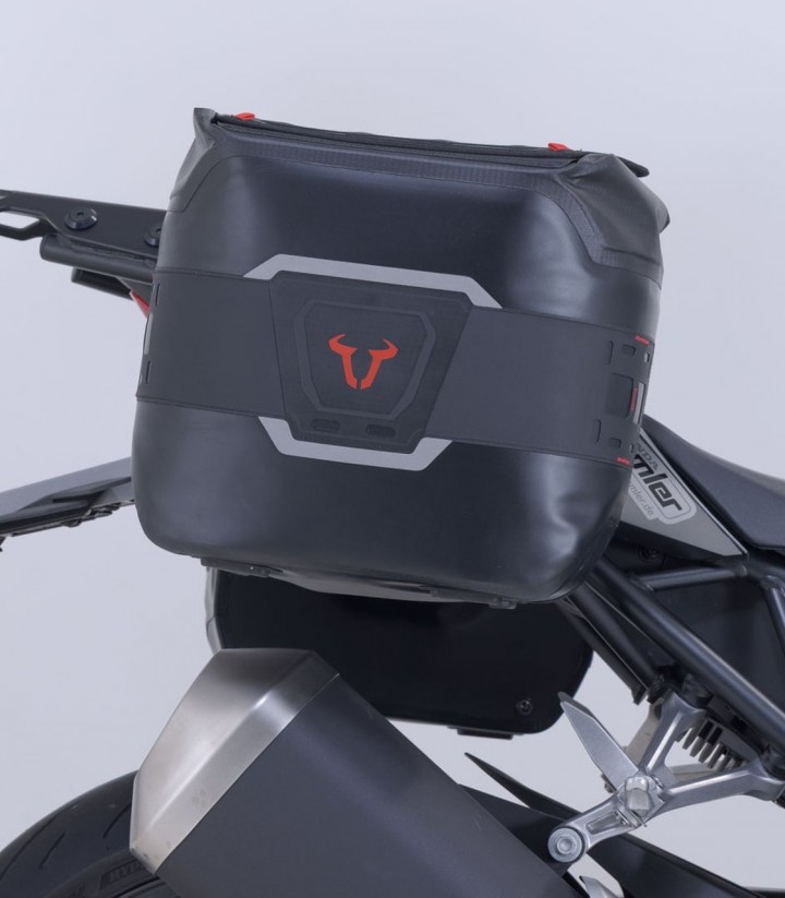 Bolsas Laterales SW-MOTECH WP + Soportes V-LOC 16/11 L Honda CB1000 Hornet (24) BC.SYS.01.211.32000
