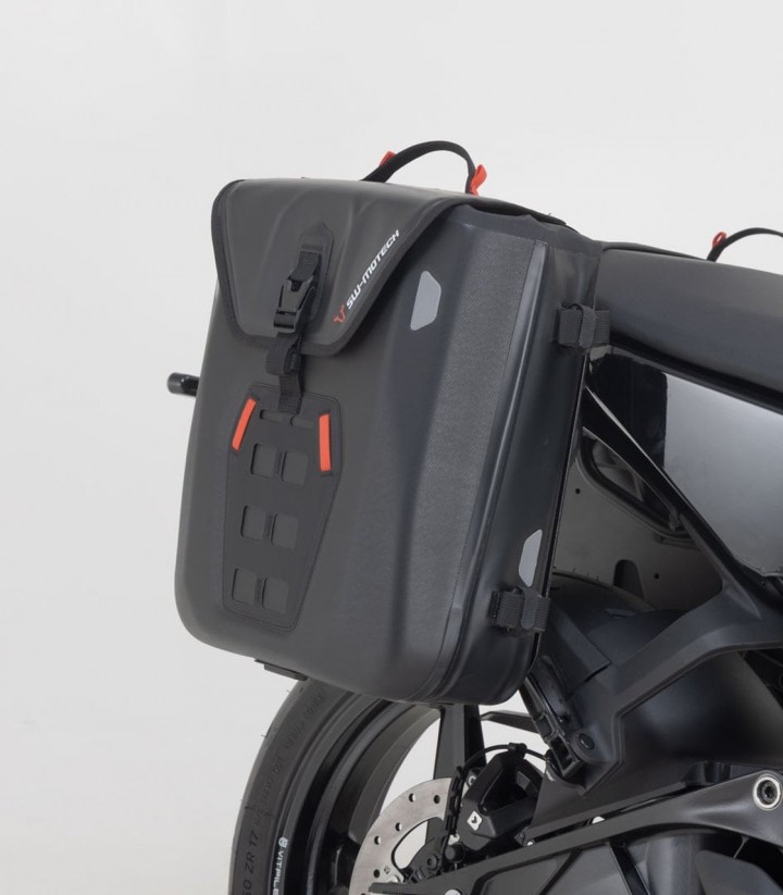 Bolsas Laterales SW-MOTECH SysBag WP M/M + Adaptadores Husqvarna Svartpilen/Vitpilen 401 (23) BC.SYS.03.014.31000/B