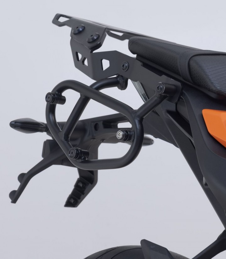 SW-MOTECH SysBag WP M/M + Adapter Plates KTM 125 Duke (23), 250 Duke (23), 390 Duke (23) BC.SYS.04.988.31000/B