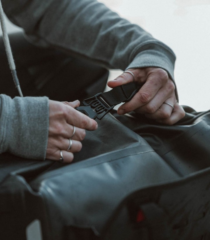 Bolsas Laterales SW-MOTECH SysBag WP L/L + Adaptadores Kawasaki Versys650 (14-22) BC.SYS.08.518.21000/B