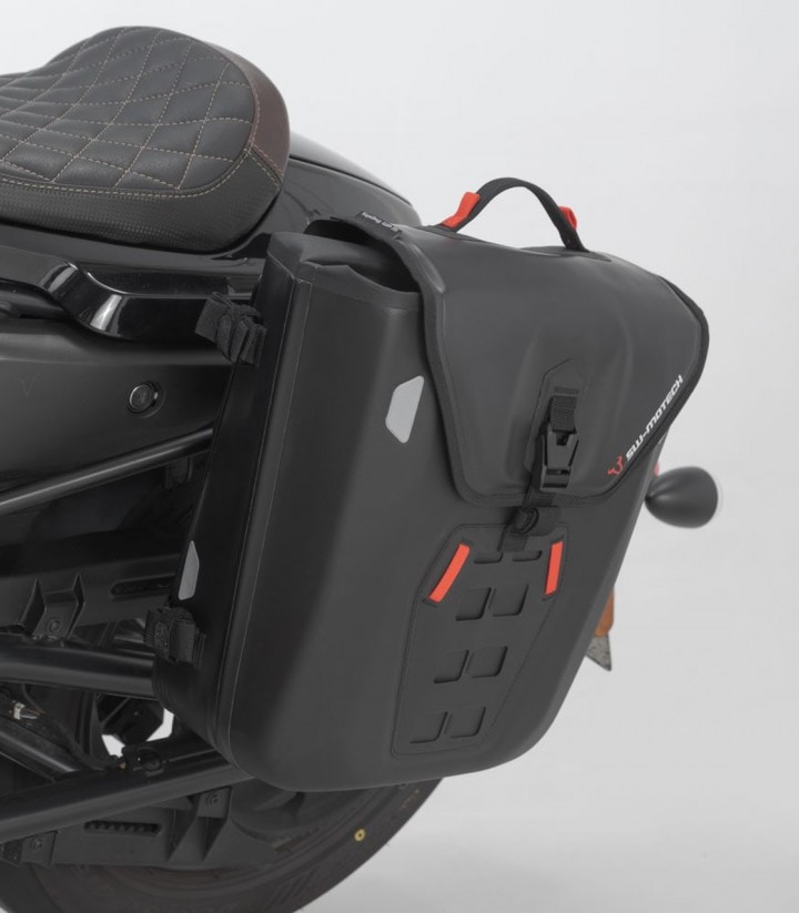 SW-MOTECH SysBag WP M + Adapter Plate Harley Davidson Sportster S (RH1250S) (21) BC.SYS.18.019.31000/B