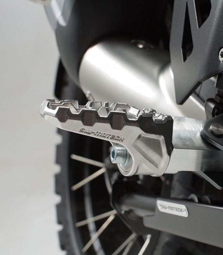 Fußrasten EVO mit Adaptern SW-MOTECH für several Triumph models FRS.11.112.10400
