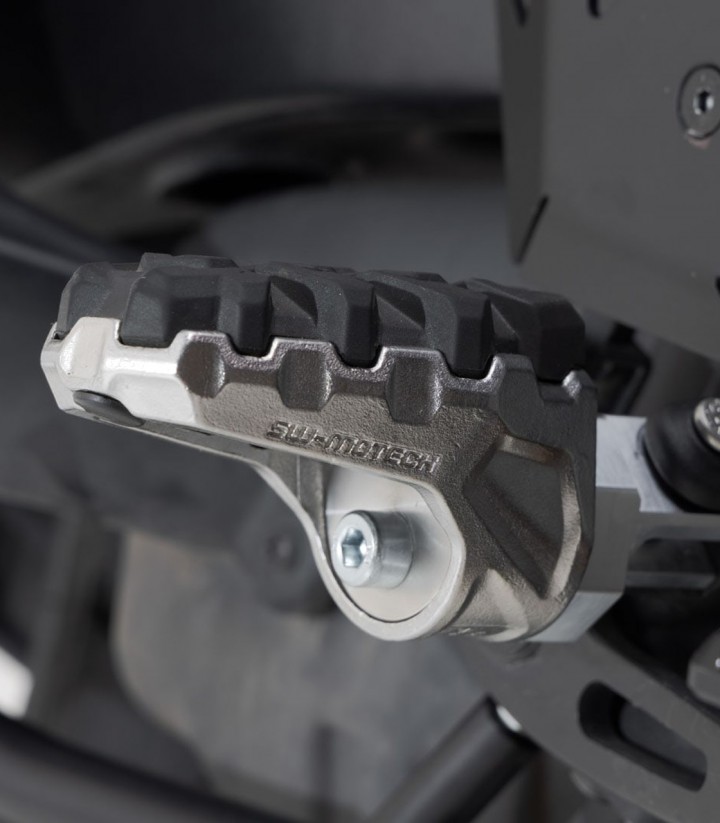 Reposapiés EVO con Adaptadores SW-MOTECH para Harley Davidson Pan America (RA1250) (21), Pan America ST (RA1250ST) (24) FRS.18.1
