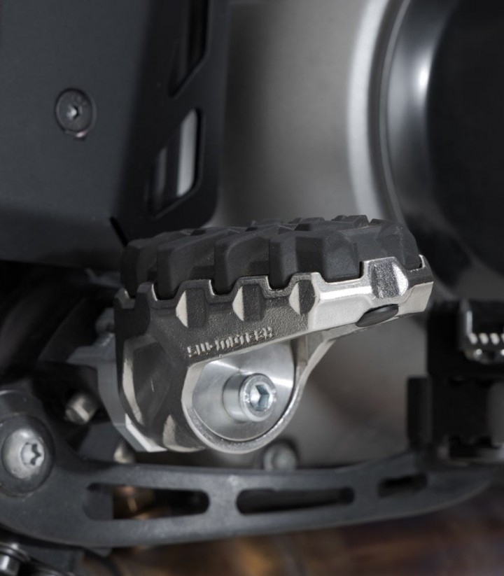 Reposapiés EVO con Adaptadores SW-MOTECH para Harley Davidson Pan America (RA1250) (21), Pan America ST (RA1250ST) (24) FRS.18.1