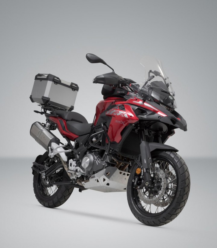 Maleta Superior con Soporte TRAX ADV Plateada 38 L Benelli TRK 502 X (18) SW-MOTECH GPT.19.806.70001/S