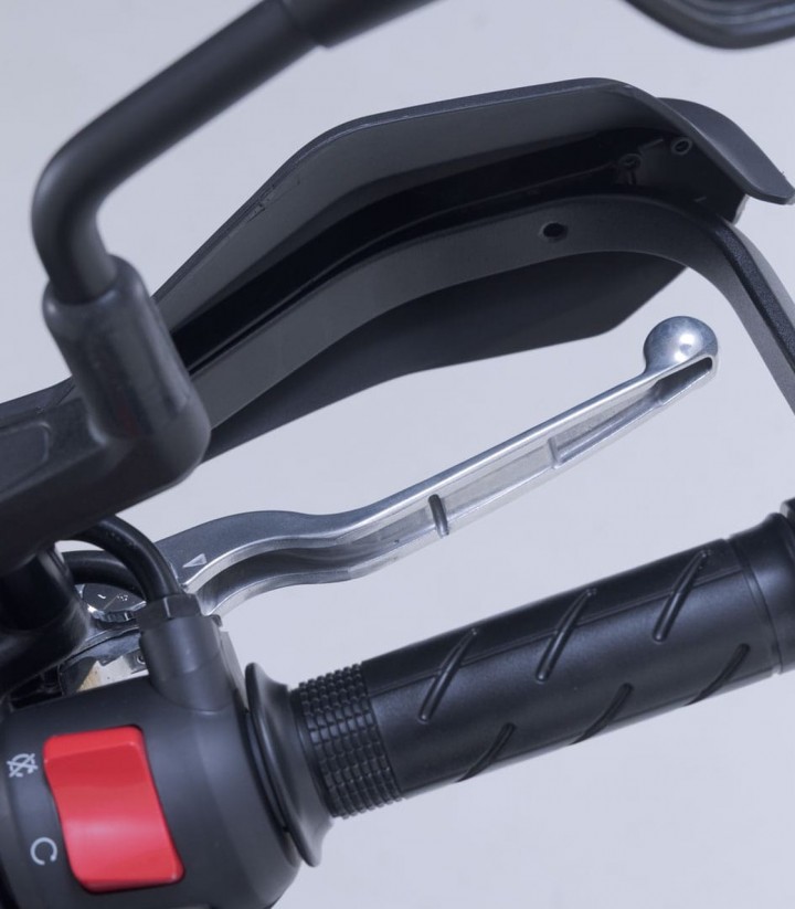 Paramanos Adventure SW-MOTECH para Varios modelos de Suzuki, Honda, Triumph y CFMOTO HDG.00.220.30301/B