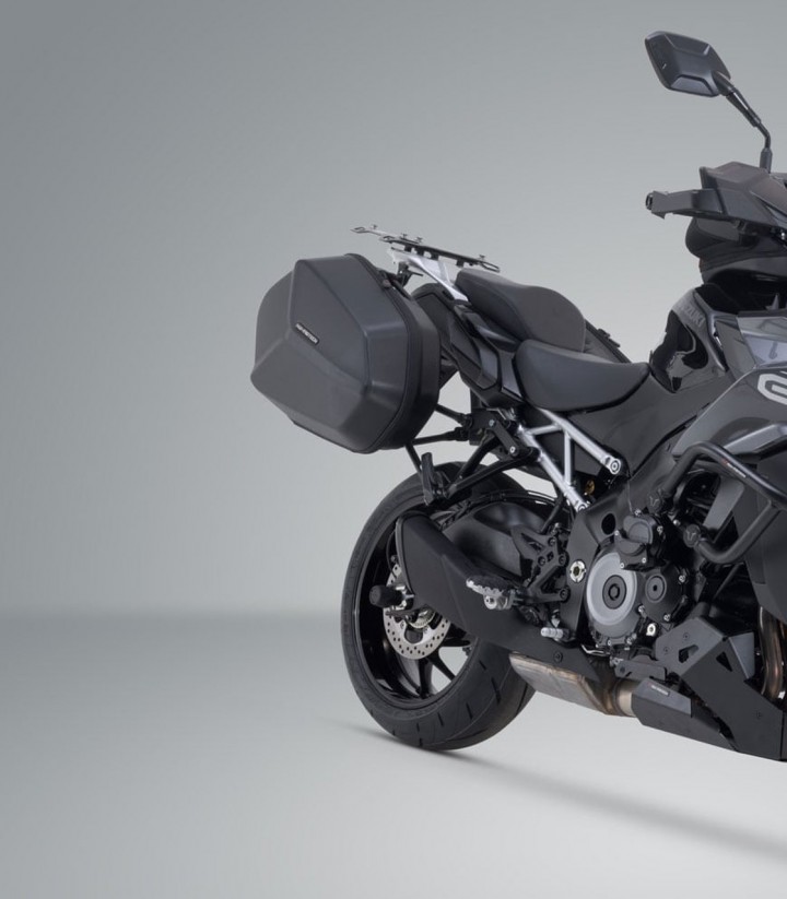 Seitenkoffer mit Träger AERO ABS Schwarz 25/25 L Suzuki GSX-S1000GX (23) SW-MOTECH KFT.05.601.60100/B