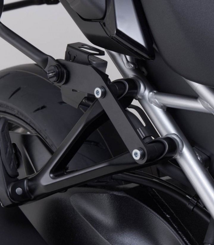 Maletas Laterales con Soporte DUSC Negras 33/33 L Suzuki GSX-S1000GX (23) SW-MOTECH KFT.05.601.65001/B KFT.05.601.65001/B