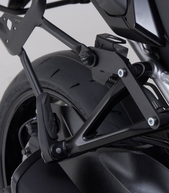 Seitenkoffer mit Träger DUSC Schwarz 41/41 L Suzuki GSX-S1000GX (23) SW-MOTECH KFT.05.601.65101/B