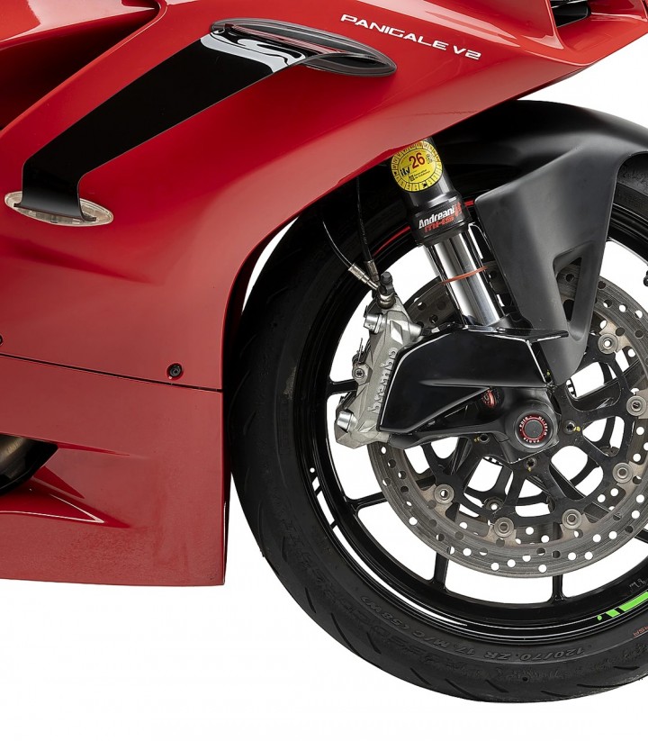 Puig Wheel Air Duct in Black Ducati Panigale V2/V4 (20-24) 22377N
