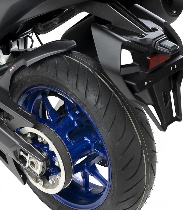 Guardabarros Trasero Yamaha TMAX 560 (22-26) Negro mate Puig 22670J