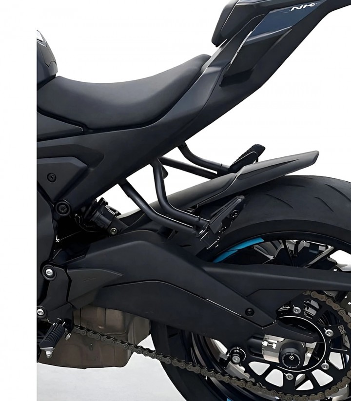Extensión guardabarros trasero Puig 22886J para CFMOTO 675NK (25-26)