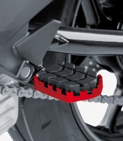 Estriberas Enduro de Puig para moto en color rojo 7587R