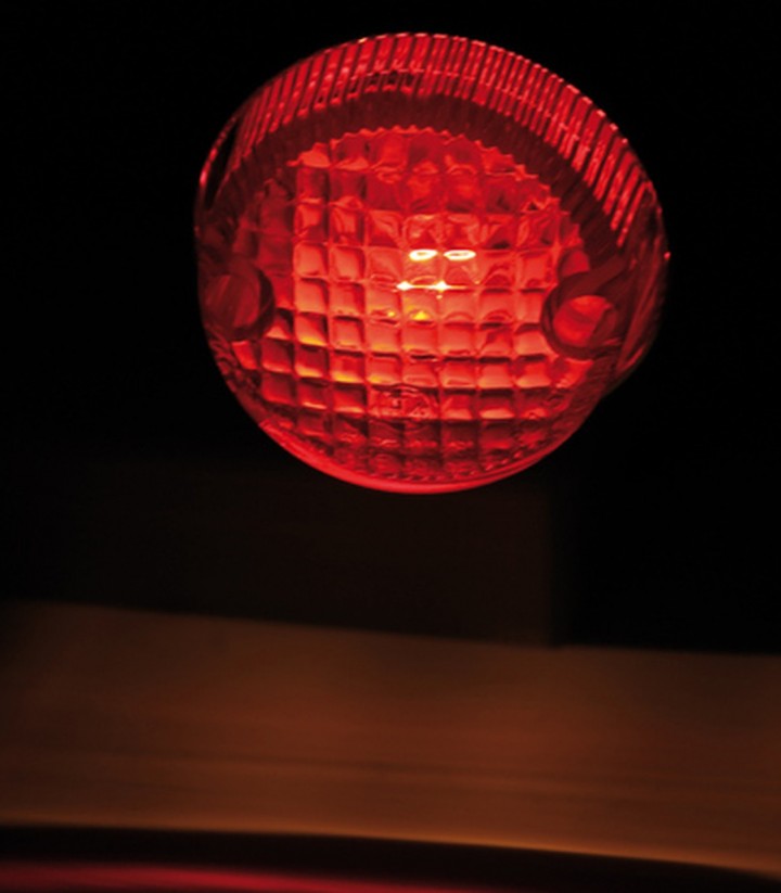 Piloto Trasero Highsider Texas Cromado con Cristal Rojo