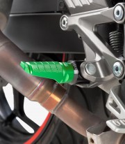 Estriberas Racing de Puig para moto en color verde 6301V