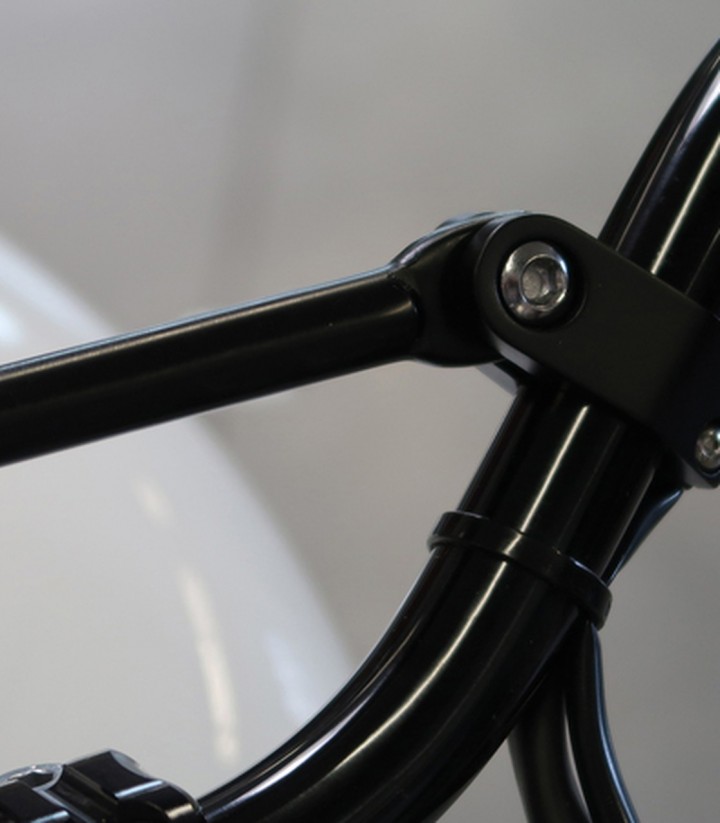 Barra Transversal para Manillar Highsider Cross-Bar ST02 con Abrazadera de 1 Pieza en Negro Mate