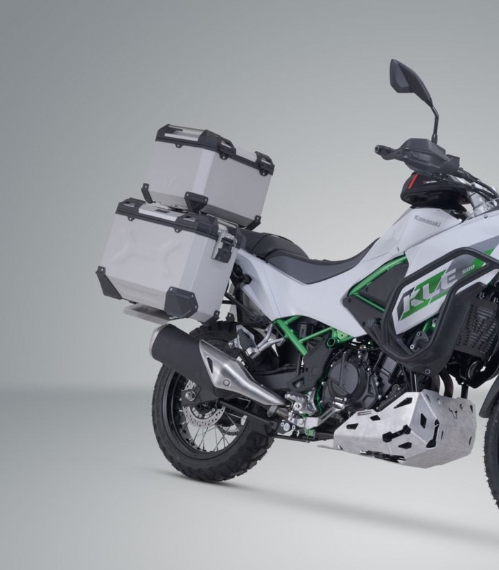 Pack Maletas Laterales + Baúl 38 L TRAX ADV en Plateado + Soportes Kawasaki KLE500 (26) SW-MOTECH ADV.08.084.75000/S