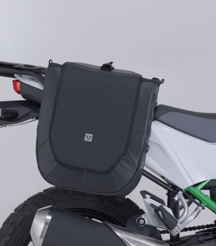 Bolsas Laterales SW-MOTECH Legend Gear + Soportes V-LOC 16/16 L Kawasaki KLE500 (26) BC.HTA.08.084.22000