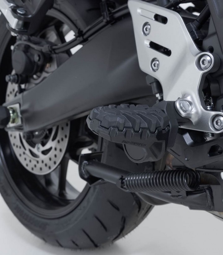 Reposapiés EVO con Adaptadores SW-MOTECH para Yamaha Tracer 9 (24) FRS.06.112.10400