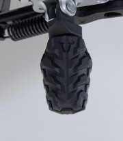SW-MOTECH EVO Footpegs with Adapters for Yamaha Tracer 9 (24) FRS.06.112.10400