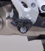 Reposapiés ION con Adaptadores SW-MOTECH para BMW F 450 GS (25) FRS.07.011.11200/B