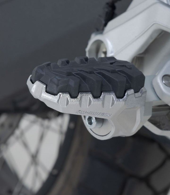 Reposapiés EVO con Adaptadores SW-MOTECH para BMW R 12 G/S (25) FRS.07.112.11100/B