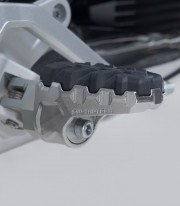 Reposapiés EVO con Adaptadores SW-MOTECH para BMW R 12 G/S (25) FRS.07.112.11100/B