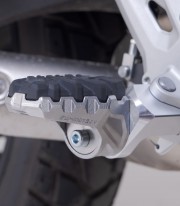Reposapiés EVO con Adaptadores SW-MOTECH para BMW F 450 GS (25) FRS.07.112.11200