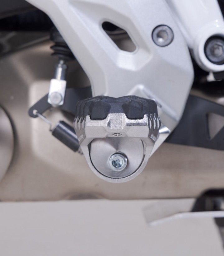 Reposapiés EVO con Adaptadores SW-MOTECH para BMW F 450 GS (25) FRS.07.112.11200